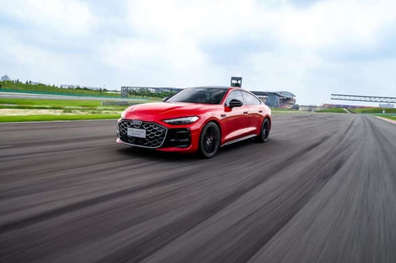 全新上汽奥迪 A5L Sportback 上市，携手华为乾崑智驾开启燃油车又一黄金时代