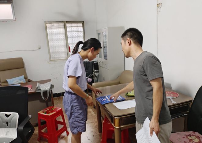荆门市白庙街道五一桥社区：反诈宣传进单位，筑牢安全“防骗墙”